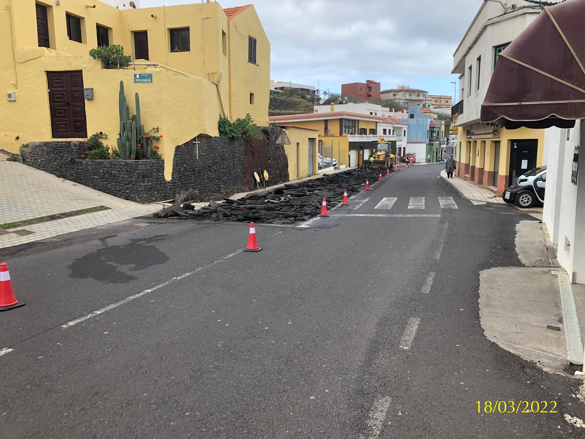 Repavimentación en tramo calle la Constitución de Valverde