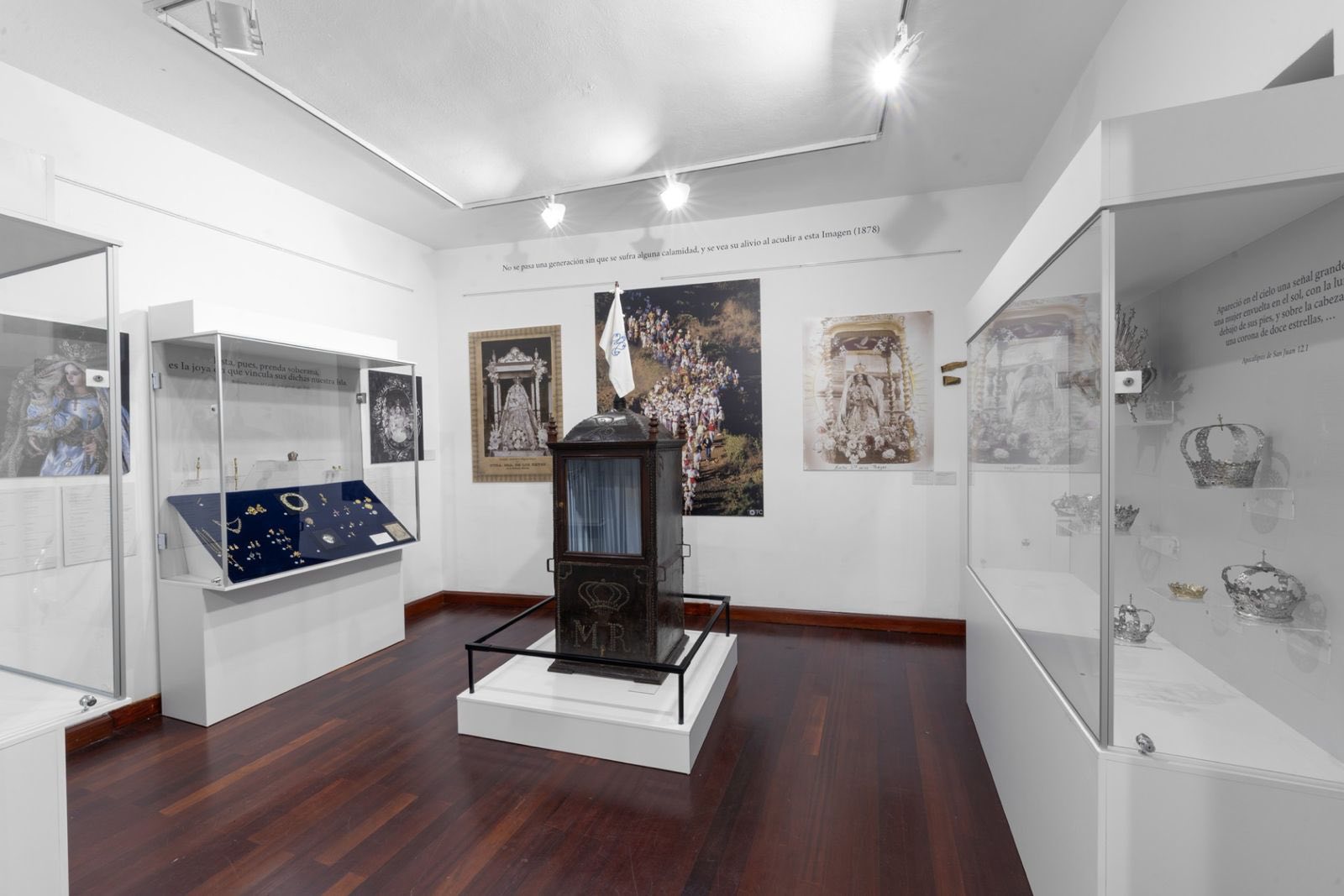 Imagen de la exposición El Hierro en Plata