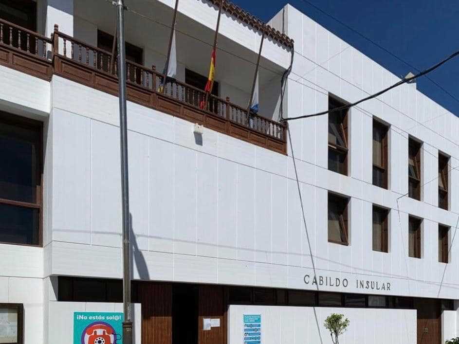 El Cabildo de El Hierro retoma la celebración de los plenos ordinarios