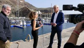 Momento de la visita a los puertos de La Restinga y La Estaca