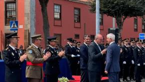 Acto de entrega distintivo