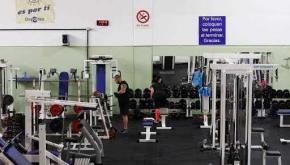 Centro Deportivo de Valverde cierra de forma provisional para atención humanitaria a los inmigrantes